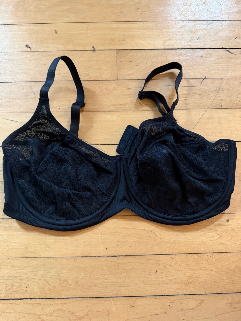 Black Lace Underwire Bra - 34F - PARFAIT